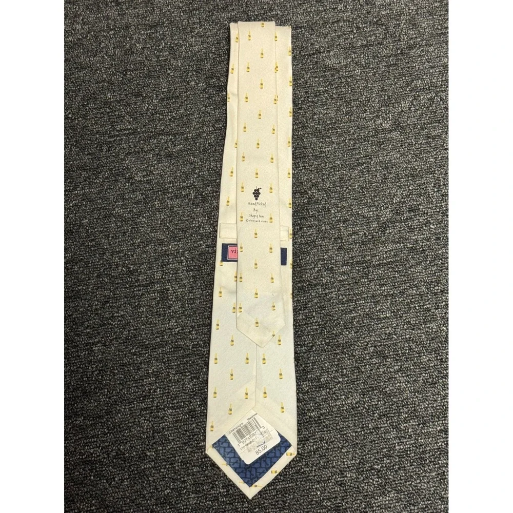 Vineyard Vines Champagne Bottle Pattern Silk Necktie for Men Holiday‎ - Flaw